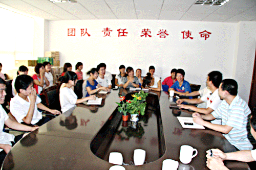 責(zé)任威龍，成就光輝燦爛的明天