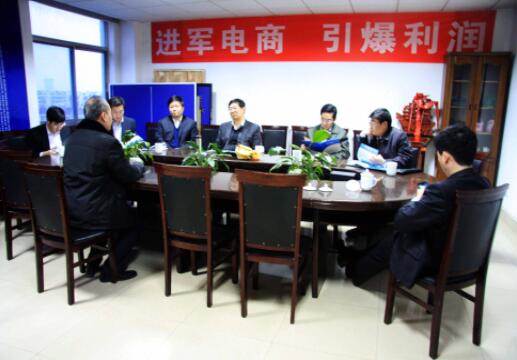 奎文區(qū)領(lǐng)導(dǎo)蒞臨我司視察和指導(dǎo)工作